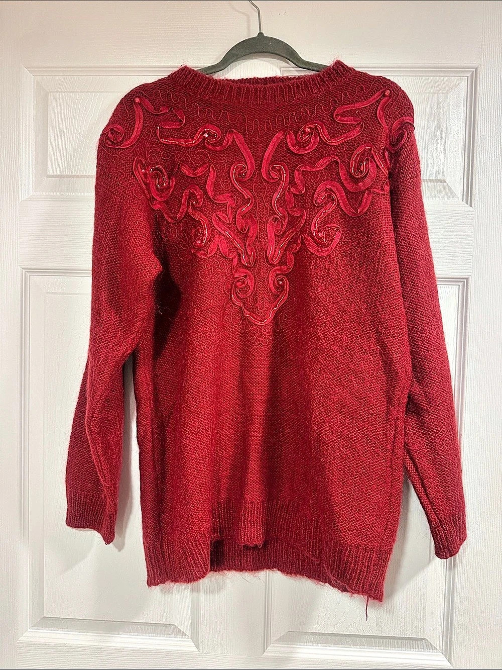 Together! Cat No. 92-7650! Embroidered Knit Sweater in Red Size Medium